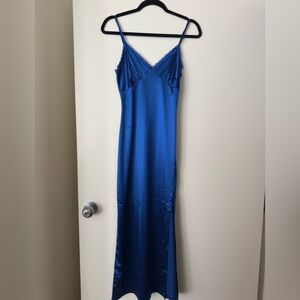 Elegant Blue Midi Dress